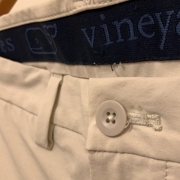 Vineyard Vines (30”x30”) - Picture 4 of 14